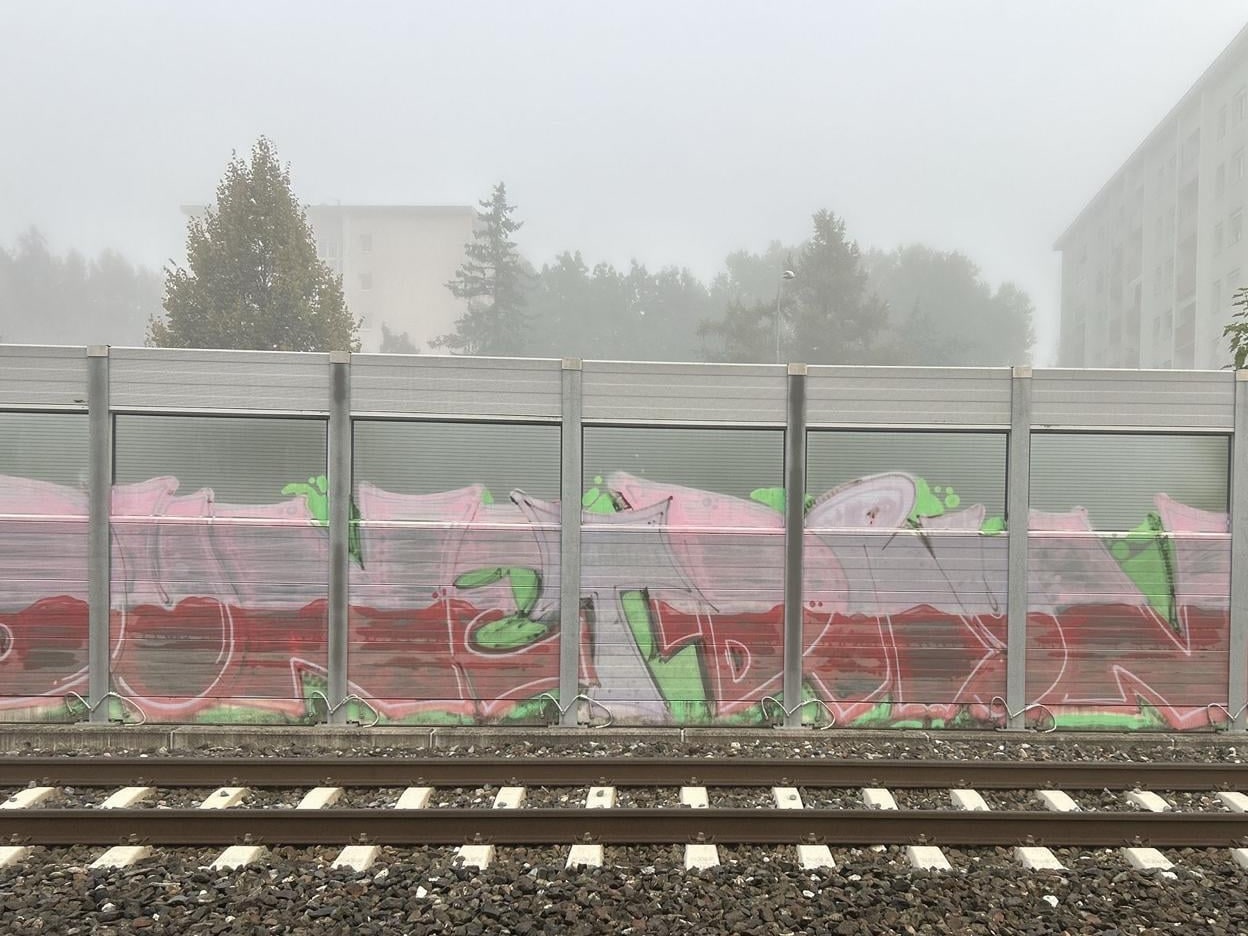 Graffiti vor Reinigung